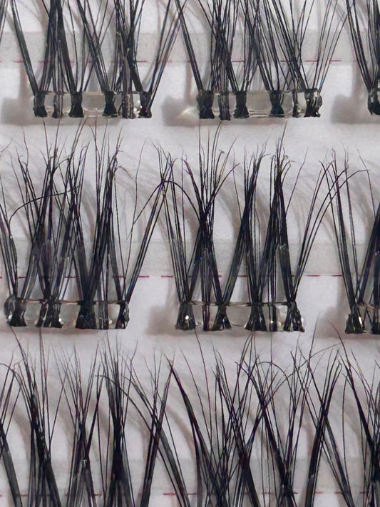 FIRST CLASS - Classic Natural Wispy Pre-glued Cluster Lashes