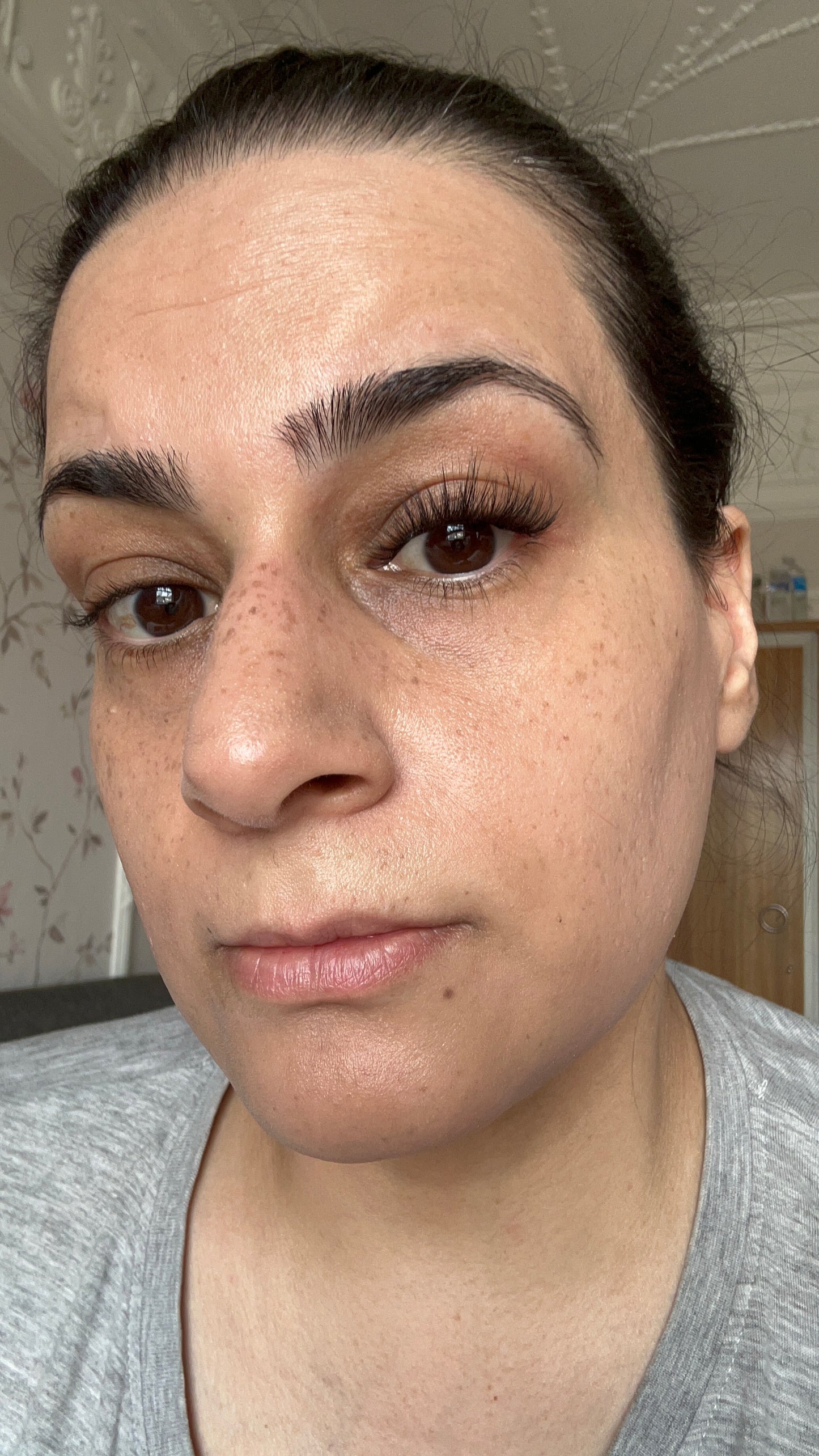 UPGRADE ME - Hybrid Wispy Volume Pre-glued Cluster Lashes