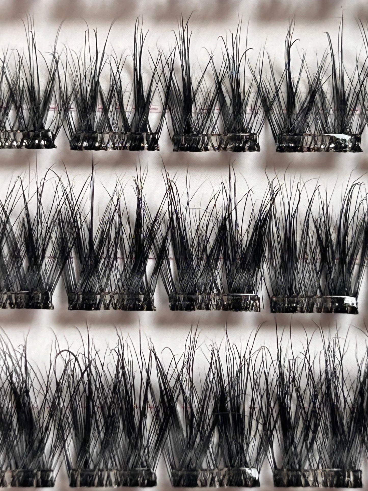 DESTINATION DIVA - Wispy Hybrid Pre-glued Cluster Lashes