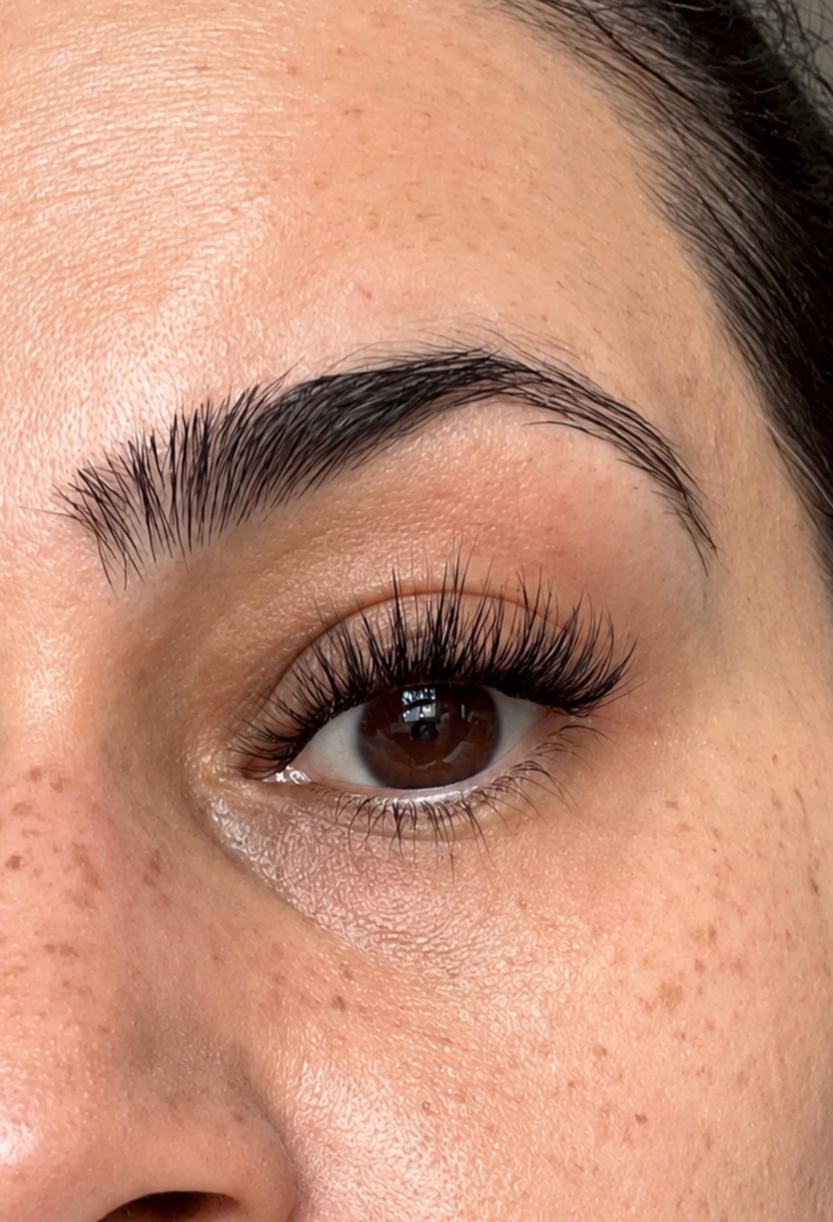 UPGRADE ME - Hybrid Wispy Volume Pre-glued Cluster Lashes