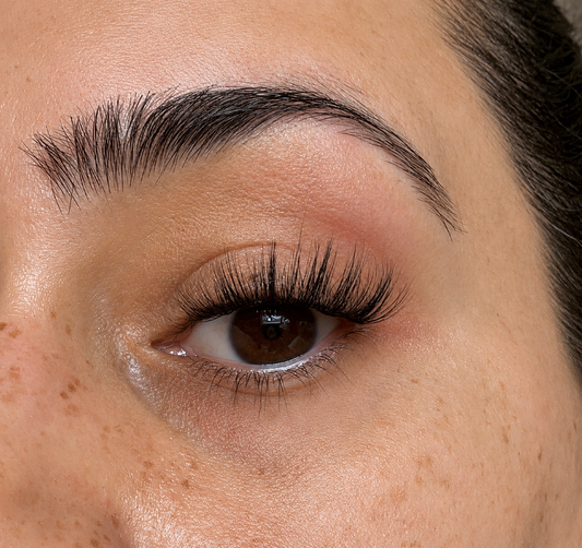 GATE GODDESS - Soft Volume Pre-glued Half-to- Full Lashes