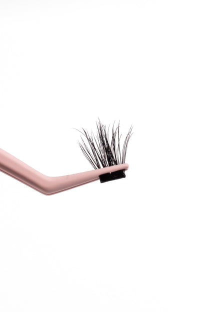 UPGRADE ME - Hybrid Wispy Volume Pre-glued Cluster Lashes