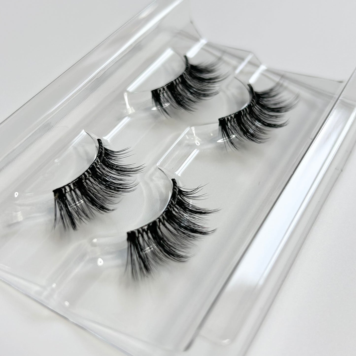 CLOUD 9 – Spikey Volume Wispy Hybrid Pre-glued Half Lashes