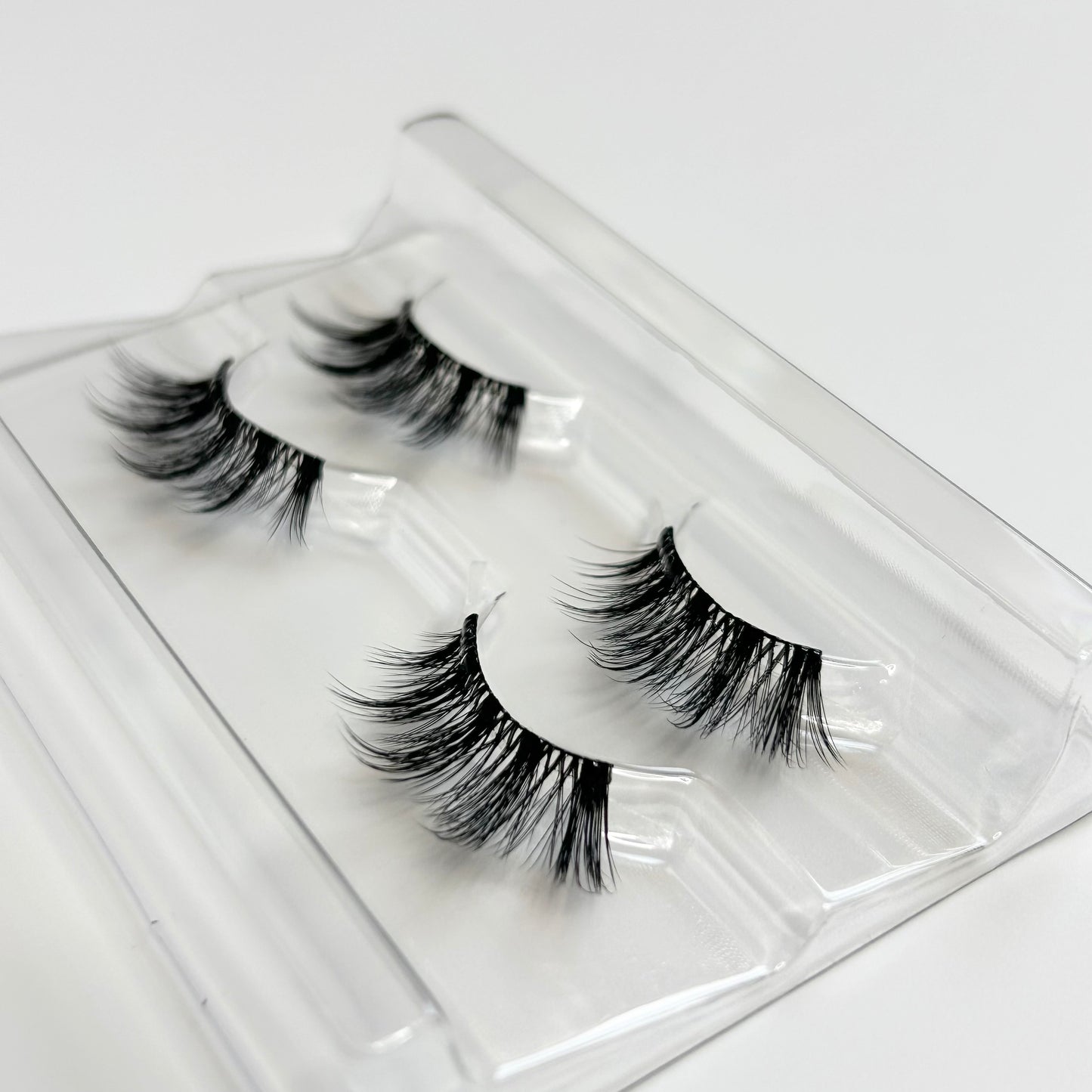 CLOUD 9 – Spikey Volume Wispy Hybrid Pre-glued Half Lashes