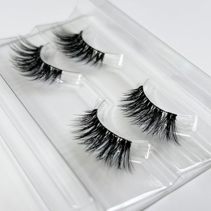 FIRST CLASS FLICK – Fluffy Volume Pre-glued Half Lashes