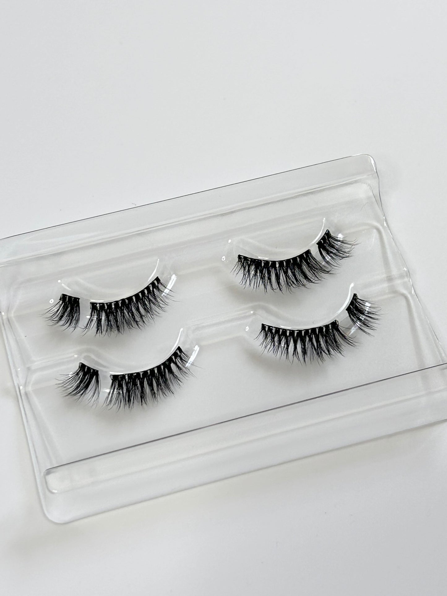 RUNWAY RUSH - Short & Bold Half-to- Full Pre-glued Lashes