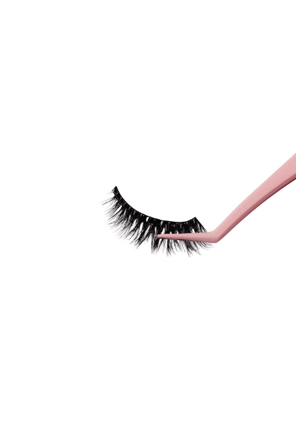 RUNWAY RUSH - Short & Bold Half-to- Full Pre-glued Lashes