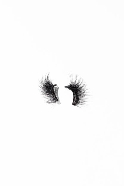 SIDE WING – Natural Wispy Pre-glued Half Lashes