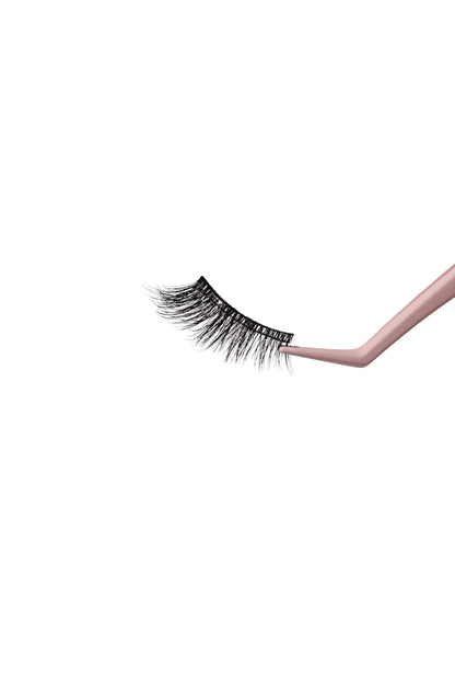 WINDOW SEAT – Classic Pre-glued Half Lashes